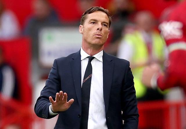 包含曼联遭遇连败，主教练下课悬念不断的词条