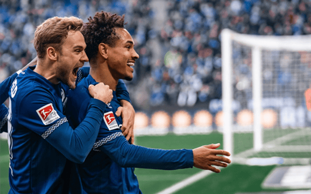 包含柏林赫塔本赛季表现逊色，连战连败面临淘汰的词条