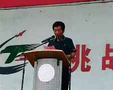 草坪上的激情,青春飞扬的足球比赛的简单介绍 草坪上的激情,青春飞扬的足球比赛的简单介绍