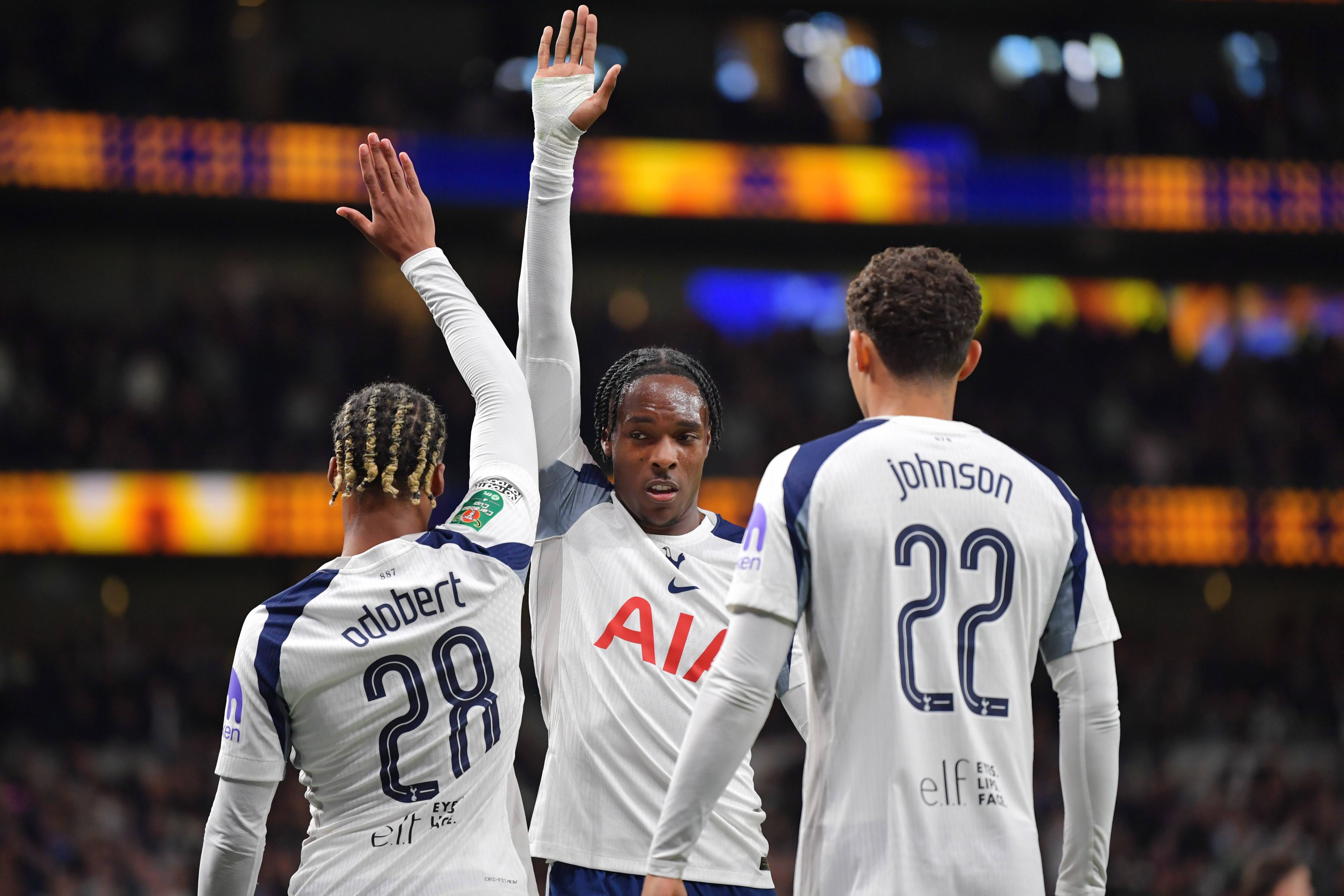 热刺大将康复，球队整体实力大增(热刺老大)